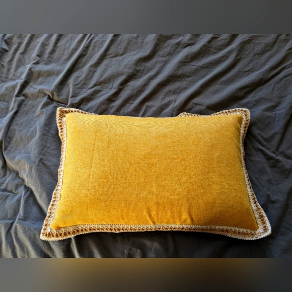 Throw Pillows - Picture 3 of 4